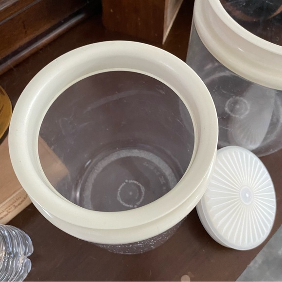 3 Tupperware Canisters - Picture 11 of 14